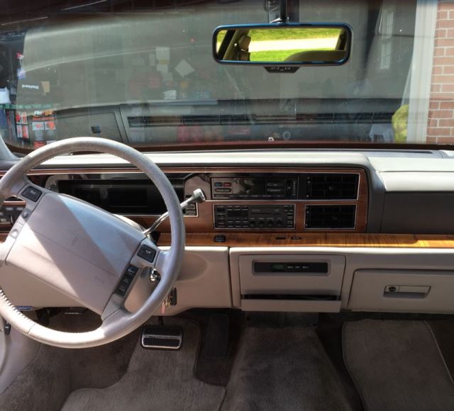 1990 Lincoln Continental - photo 11