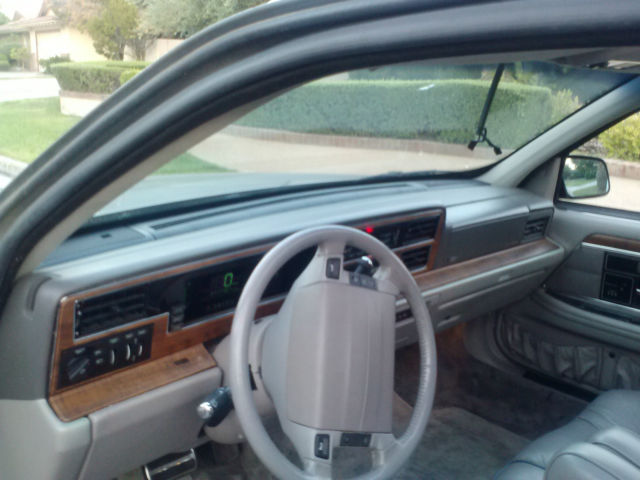 1990 Lincoln Continental Pucci Series - photo 4