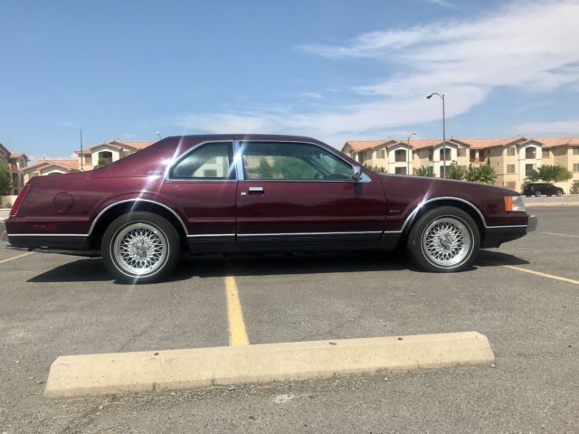 1990 Lincoln Mark Series 2-door coupe - photo 2