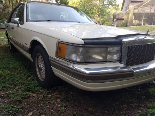 1990 Lincoln Town Car