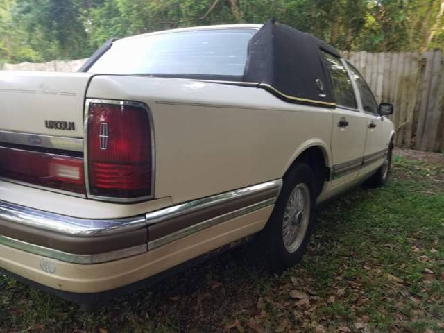 1990 Lincoln Town Car - photo 3