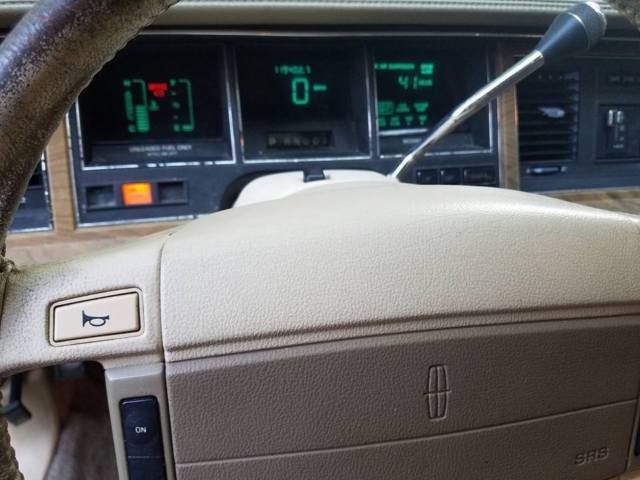1990 Lincoln Town Car - photo 7