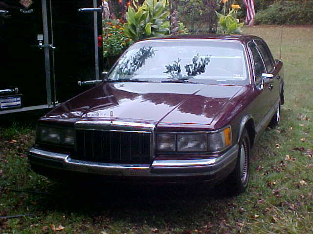 1990 Lincoln Town Car - photo 2