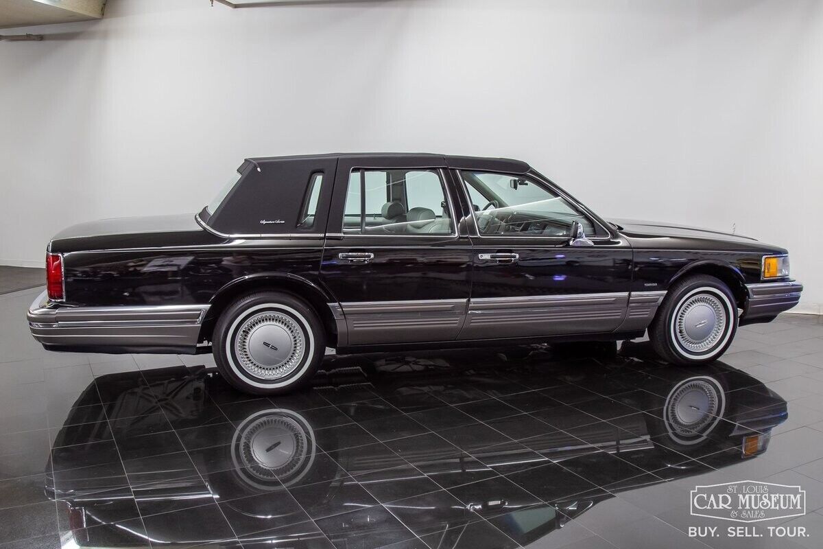 1990 Lincoln Town Car Signature - photo 10