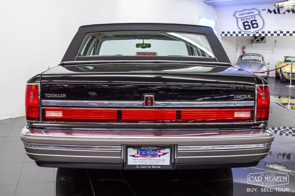 1990 Lincoln Town Car Signature - photo 8