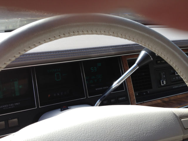 1990 Lincoln Town Car - photo 5