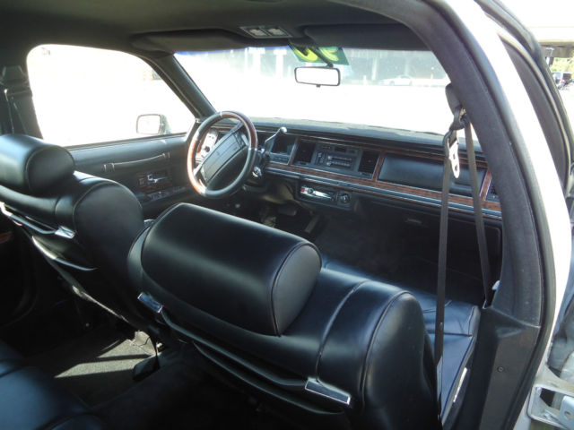 1990 Lincoln Town Car - photo 7