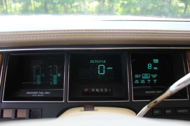 1990 Lincoln Town Car Signature Series - photo 11
