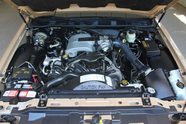 1990 Lincoln Town Car Signature Series - photo 13