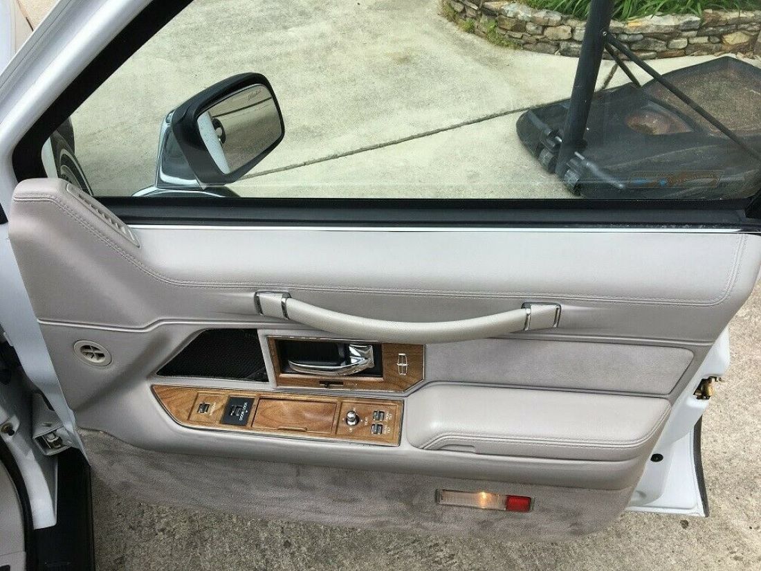 1990 Lincoln Town Car SIGNATURE - photo 11