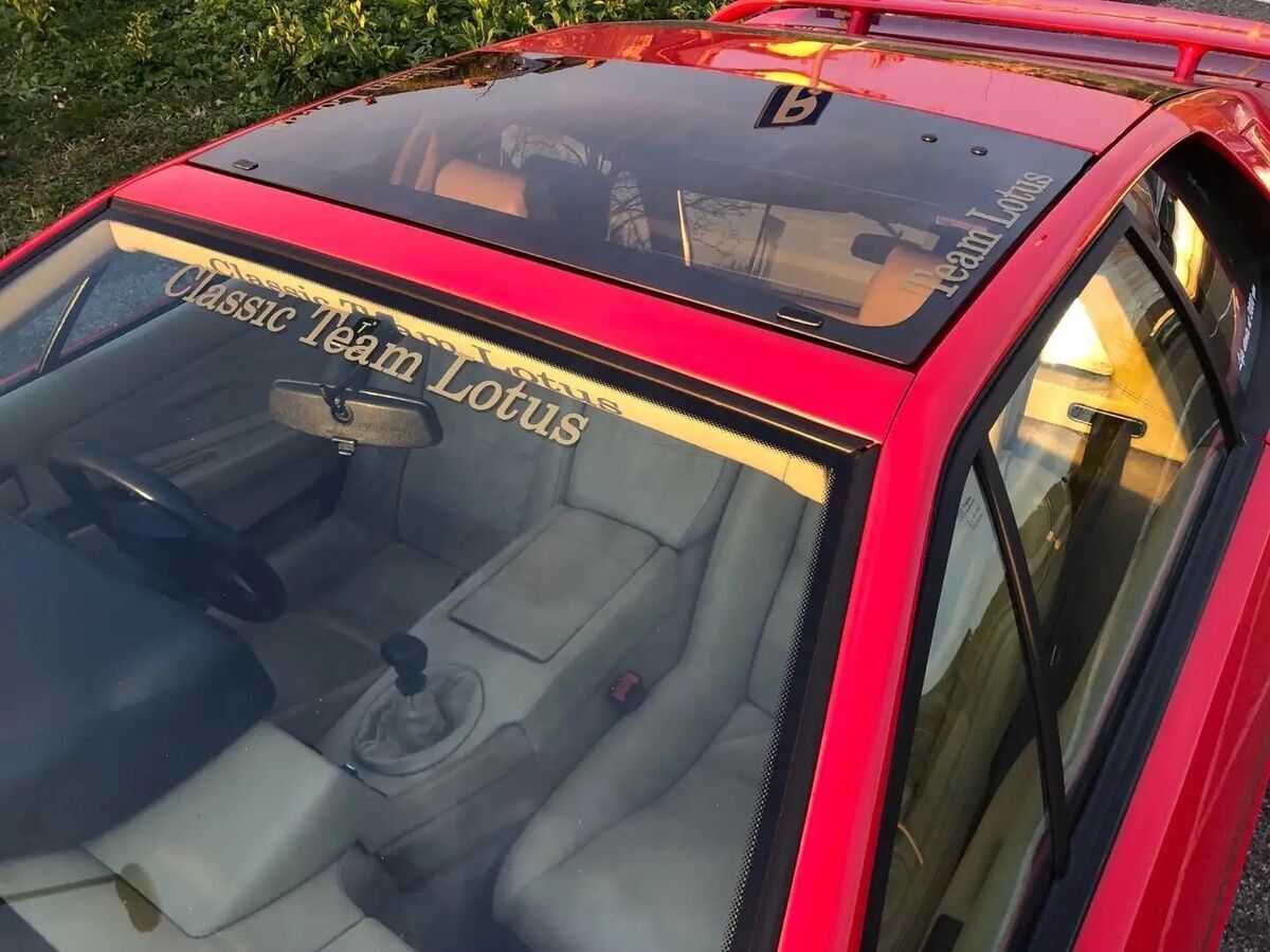 1990 Lotus Esprit Right-hand drive Sport seats Panorama roof and sunroof - photo 2