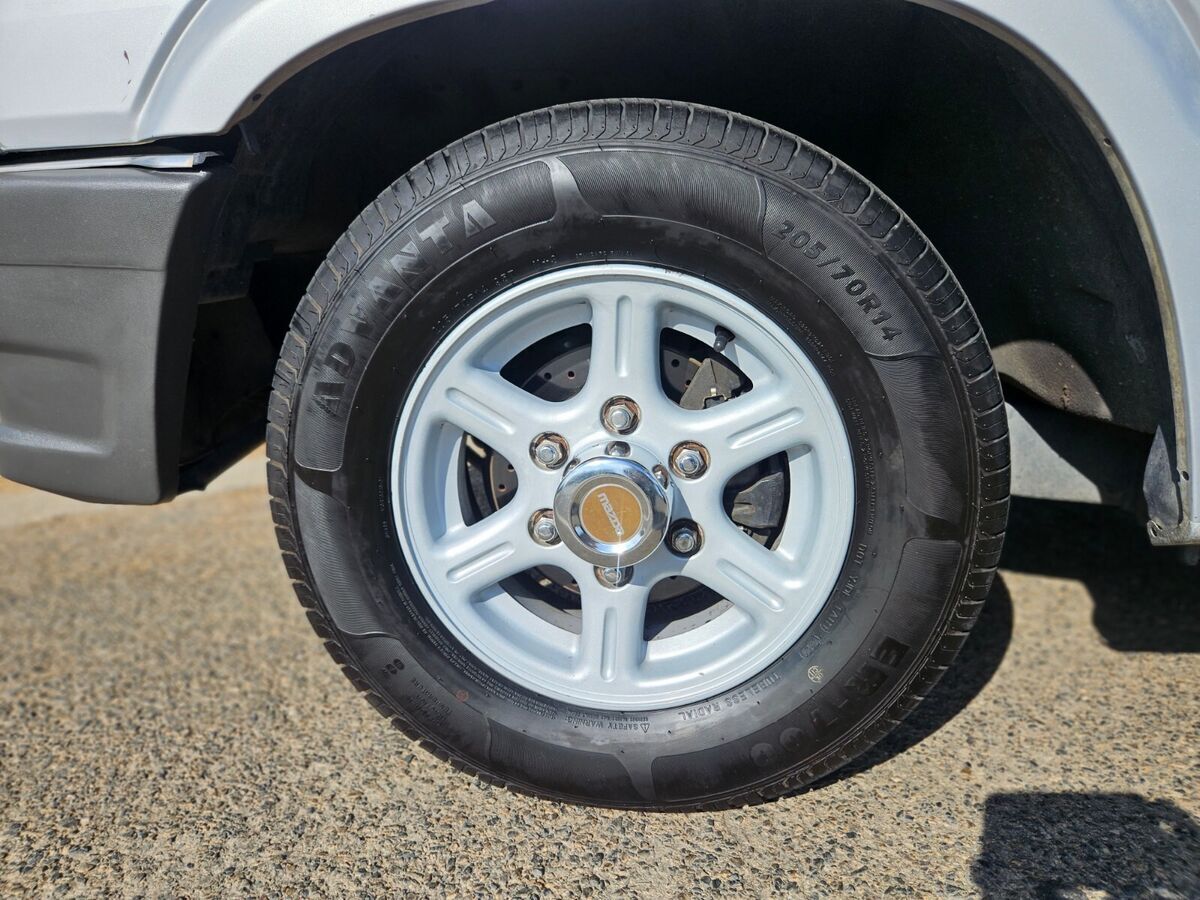 1990 Mazda B-Series Pickups LE-5 - photo 11
