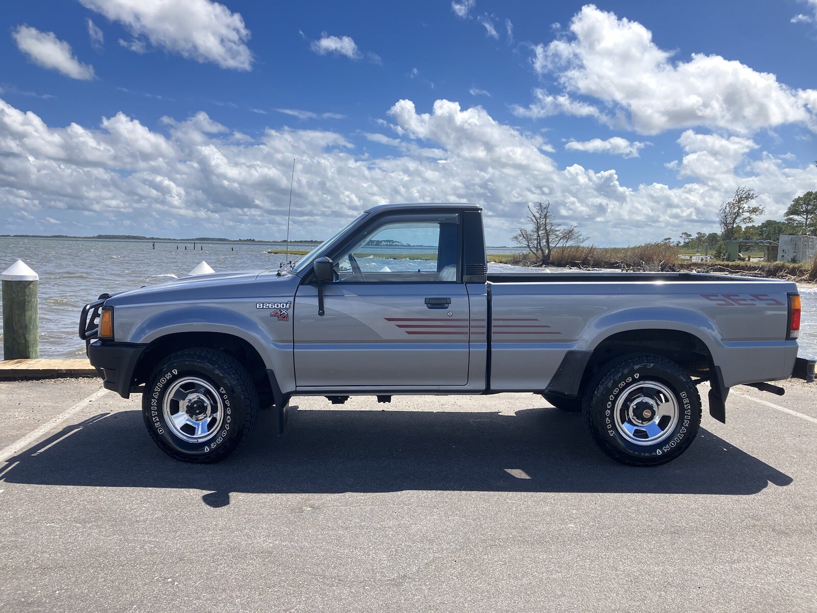 1990 Mazda B-Series Pickups - photo 2
