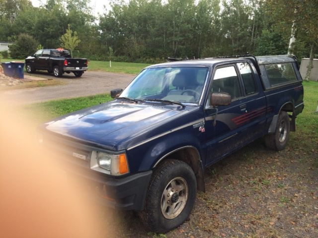 1990 Mazda B2600i 4x4 extended cab truck 1990 Mazda B-Series Pickups LE