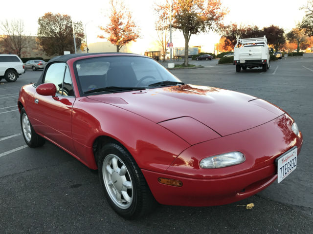 1990 Mazda MX-5 Miata Base Convertible 2-Door - photo 2