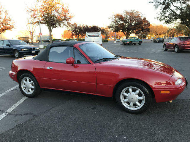 1990 Mazda MX-5 Miata Base Convertible 2-Door - photo 3