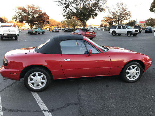 1990 Mazda MX-5 Miata Base Convertible 2-Door - photo 4