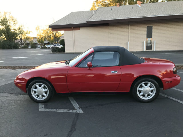 1990 Mazda MX-5 Miata Base Convertible 2-Door - photo 8