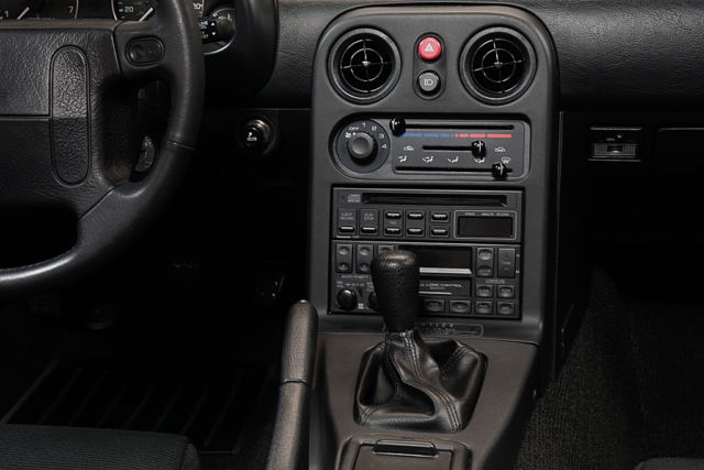 1990 Mazda MX-5 Miata B-package - photo 10