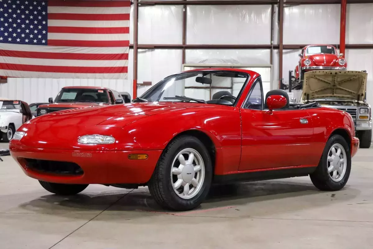 1990 Mazda Miata 19935 Miles Classic Red Convertible 1.6L Inline-4 5-Speed Manu 1990 Mazda MX-5 Miata