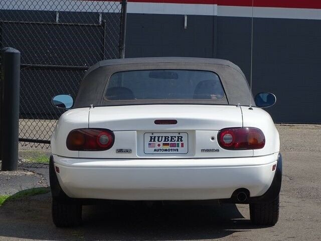 1990 Mazda MX-5 Miata -- - photo 10