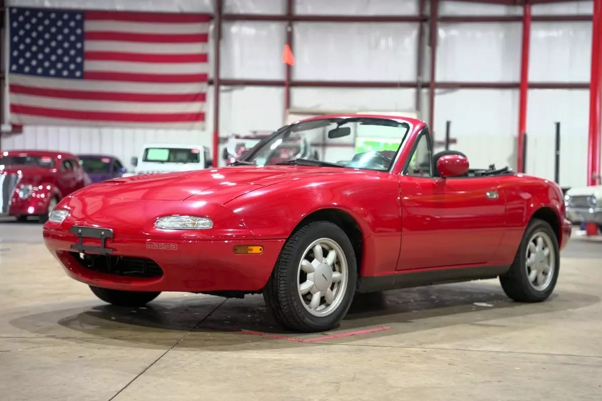 1990 Mazda Miata MX-5 20549 Miles Classic Red Convertible 1.6L I4 4-Speed Automa 1990 Mazda MX-5 Miata MX-5
