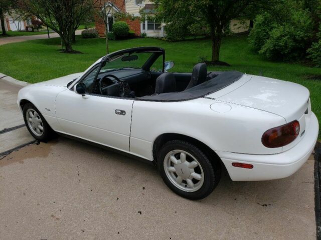 1990 Mazda MX-5 Miata Package A - photo 11