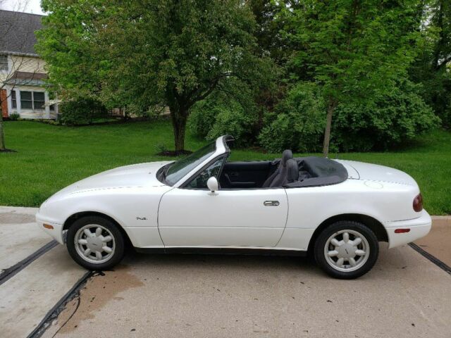 1990 Mazda MX-5 Miata Package A - photo 12