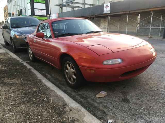1990 Mazda MX-5 Miata 2 seat convertible/coupe - photo 4