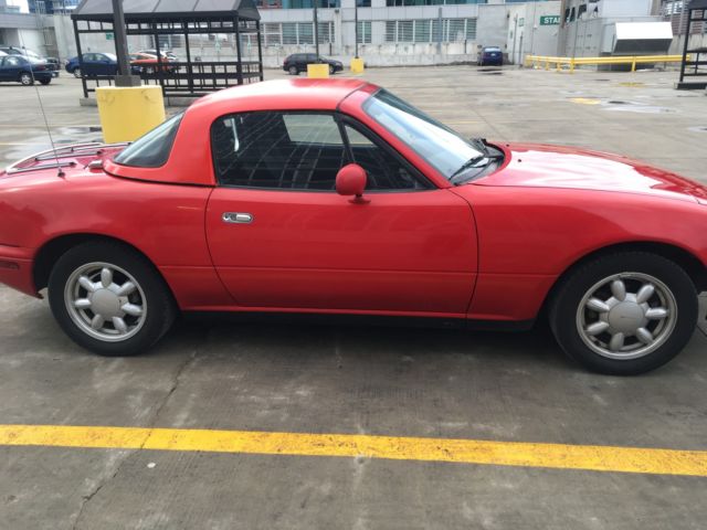 1990 Mazda MX-5 Miata 2 seat convertible/coupe - photo 4