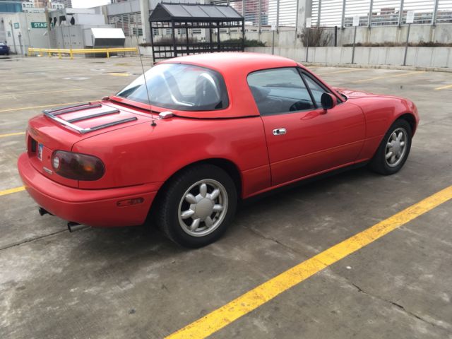 1990 Mazda MX-5 Miata 2 seat convertible/coupe - photo 5