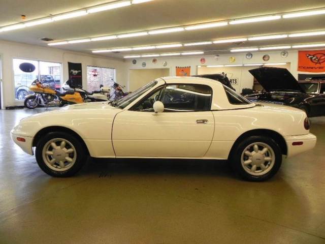 1990 Mazda MX-5 Miata 2dr Convertible - photo 6