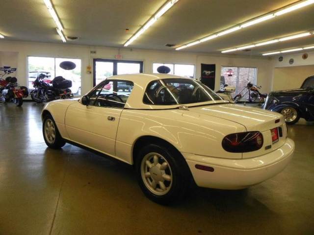 1990 Mazda MX-5 Miata 2dr Convertible - photo 7