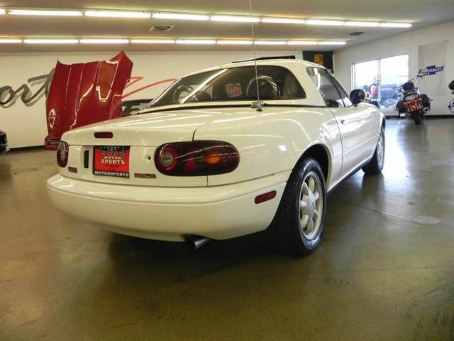 1990 Mazda MX-5 Miata 2dr Convertible - photo 9