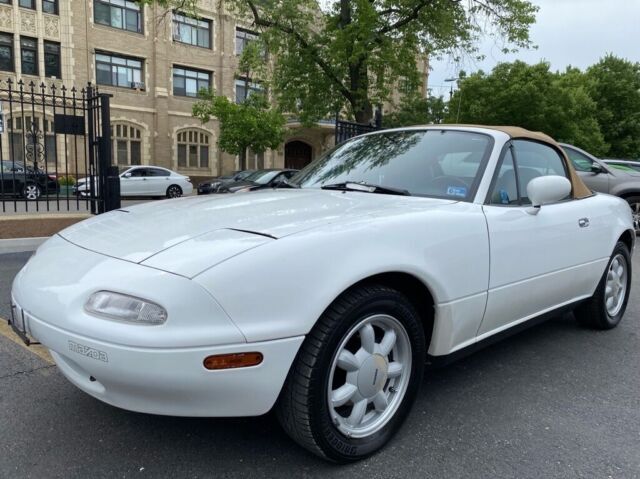 1990 Mazda MX-5 Miata Base 2dr Convertible