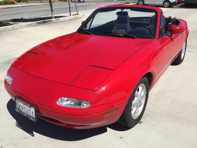 1990 Mazda MX-5 Miata Base 2dr Convertible Manual 5-Speed RWD I4 1.6L Gasoline 1990 Mazda MX-5 Miata Base 2dr Convertible
