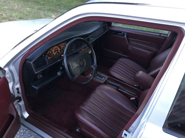 1990 Mercedes-Benz 190-Series - photo 5
