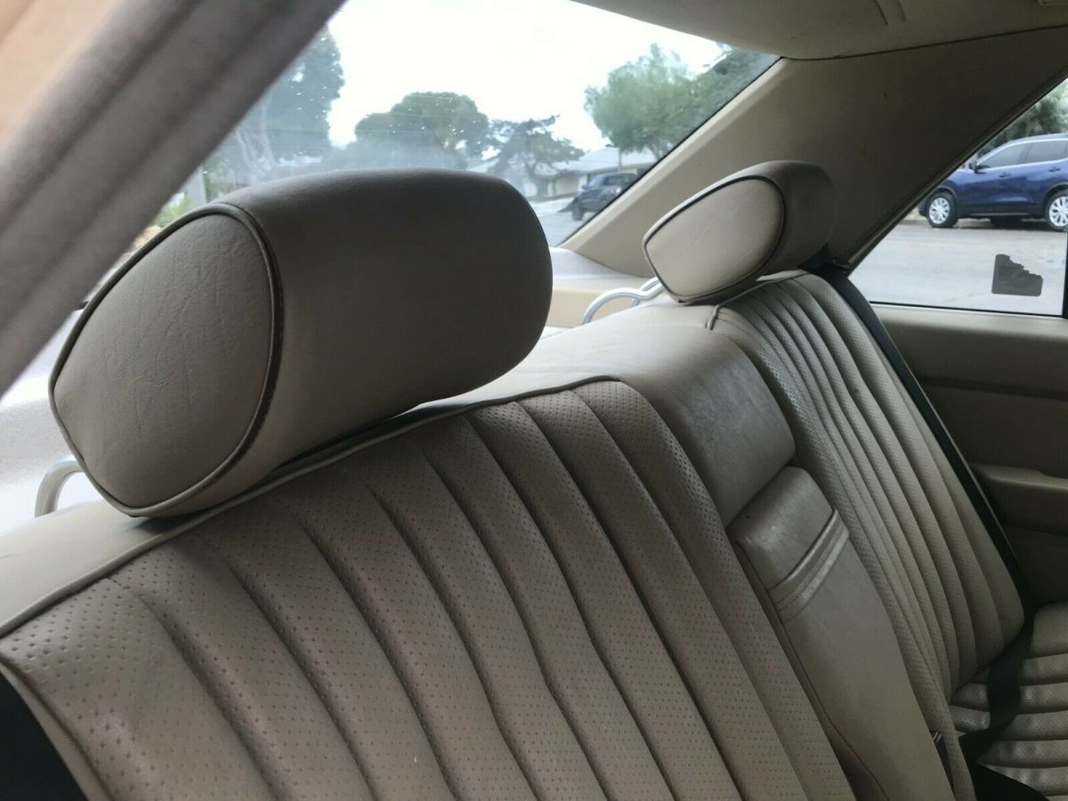 1990 Mercedes-Benz 300-Series - photo 13