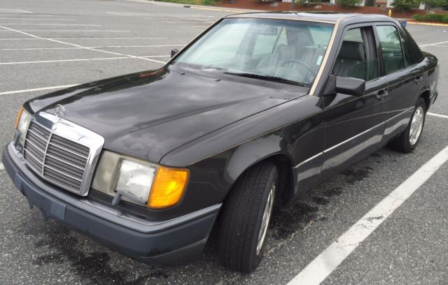1990 MERCEDES 300D 2.5 TURBO DIESEL EXCELLENT!! VERY WELL MAINTAINED NO RESERVE 1990 Mercedes-Benz 300-Series