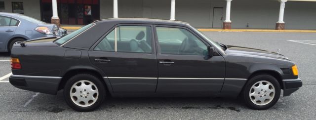 1990 Mercedes-Benz 300-Series - photo 4