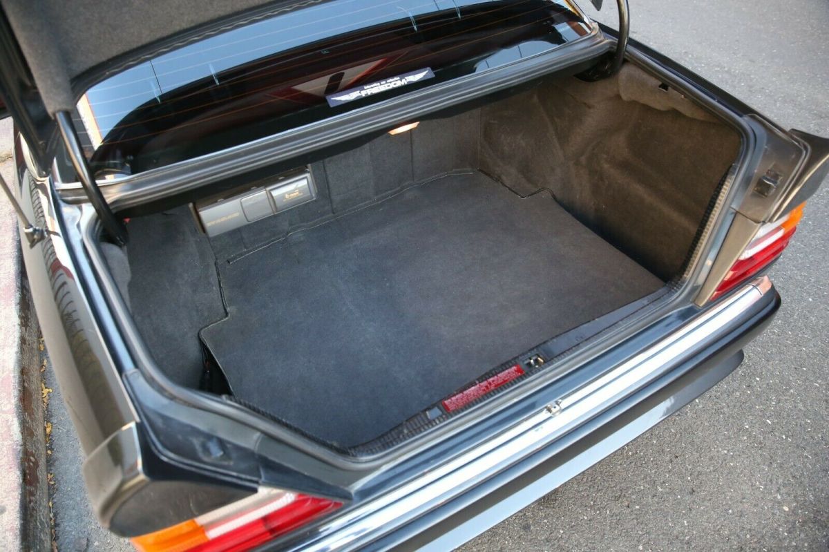 1990 Mercedes-Benz 300E 24V - photo 10