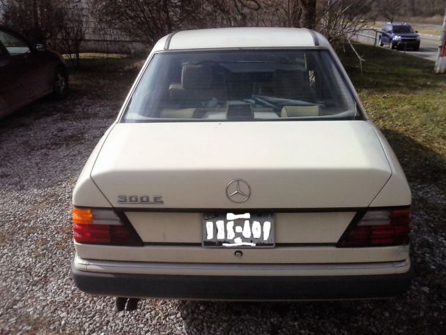 1990 Mercedes-Benz 300-Series - photo 5