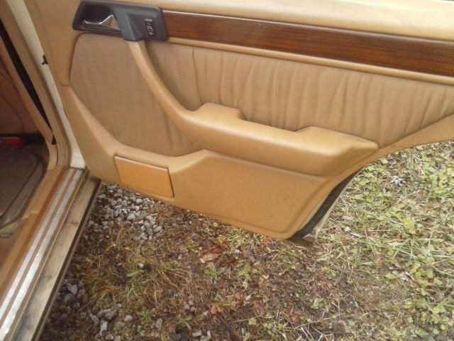 1990 Mercedes-Benz 300-Series - photo 9