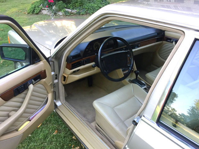 1990 Mercedes-Benz S-Class 300SE - photo 3