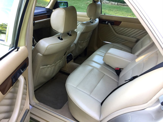 1990 Mercedes-Benz S-Class 300SE - photo 7