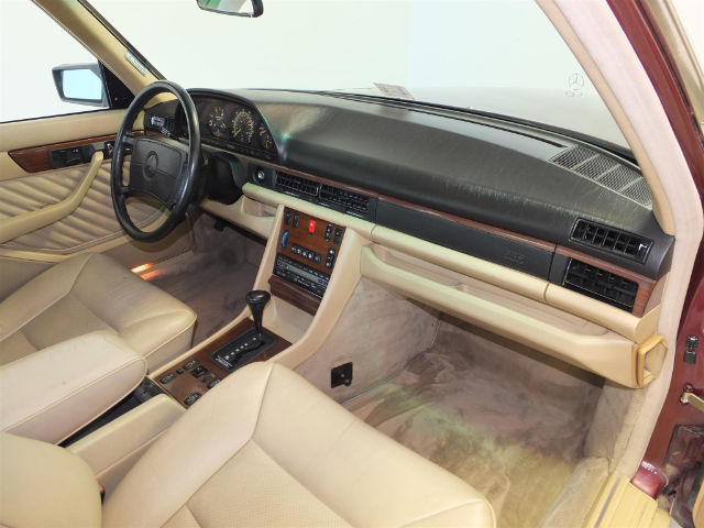 1990 Mercedes-Benz 420 Base Sedan 4-Door - photo 12