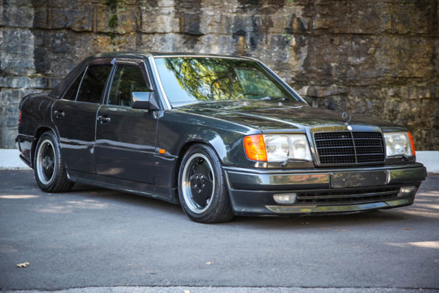1900 Mercedes-Benz E-Class AMG 3.4 300E