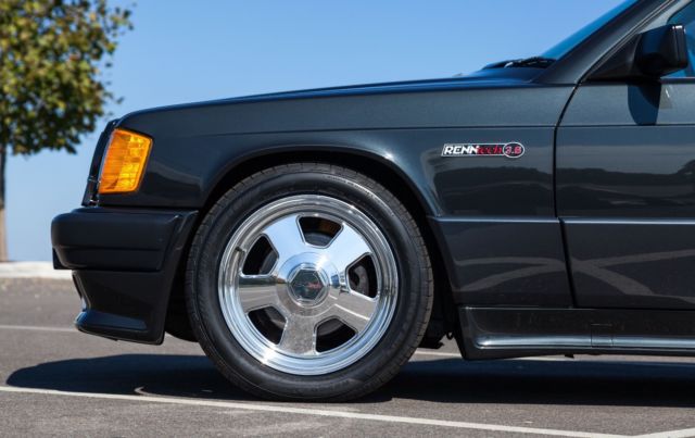 1990 Mercedes-Benz E-Class 2.6 Sedan 4-Door - photo 5