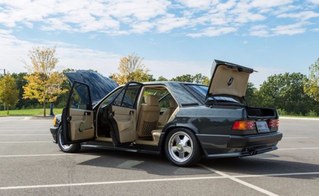 1990 Mercedes-Benz 190-Series 2.6 Sedan 4-Door - photo 6