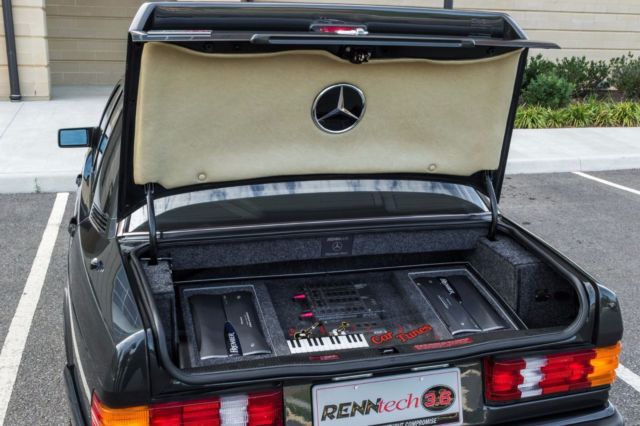 1990 Mercedes-Benz 190-Series 2.6 Sedan 4-Door - photo 9